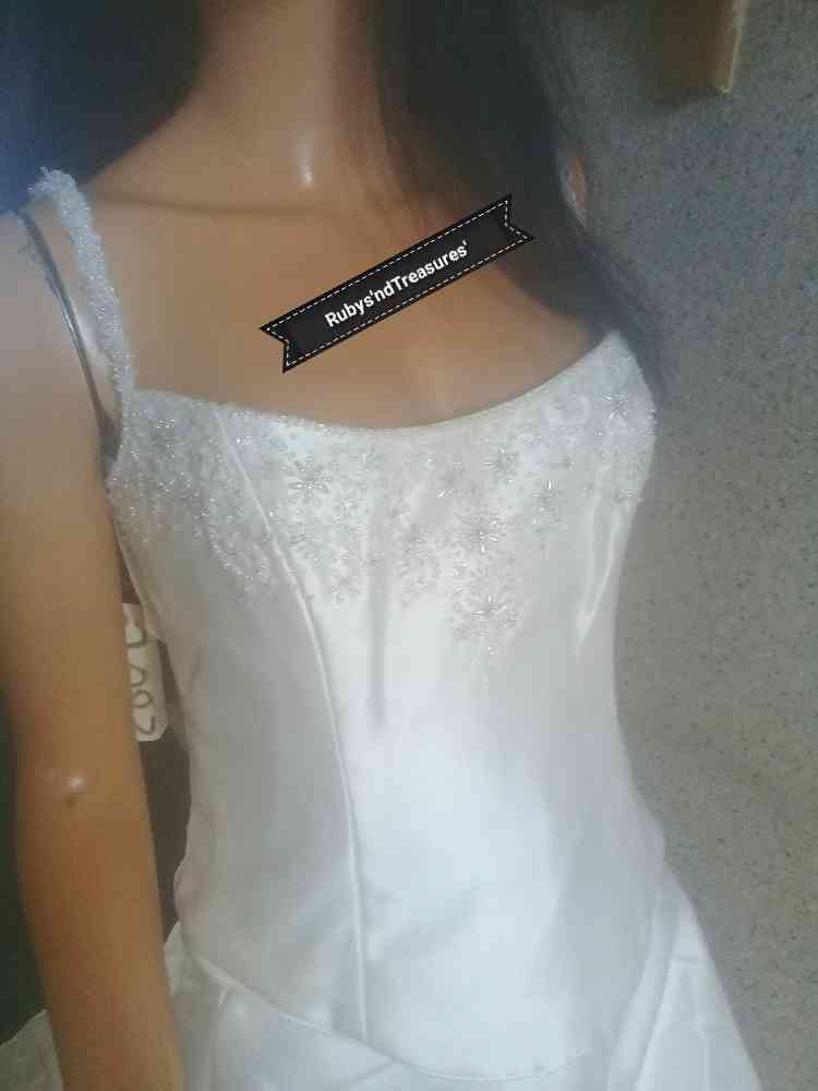 Reuvena bridals
