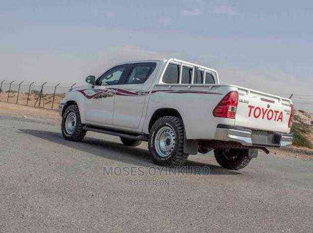 HILUX FOR HIRE