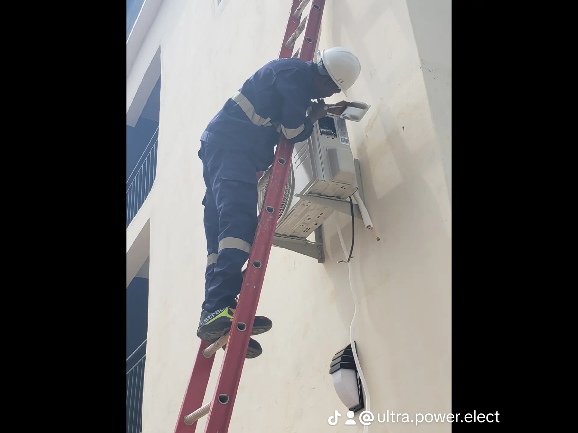 electrical contractor