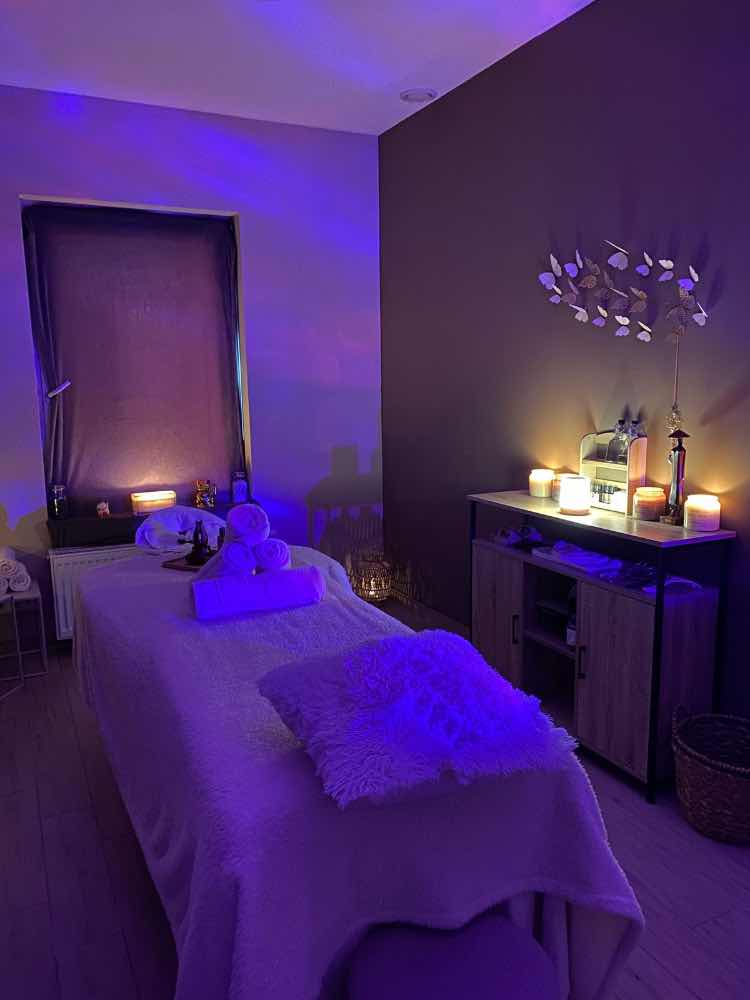 Ivytouch mobile massage