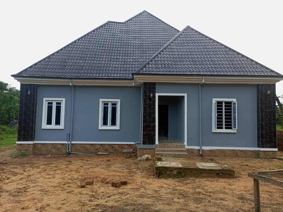 Exceptional paint house