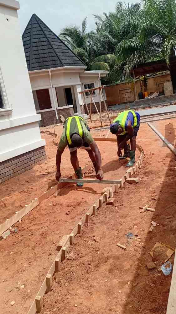 D & D contractors picture