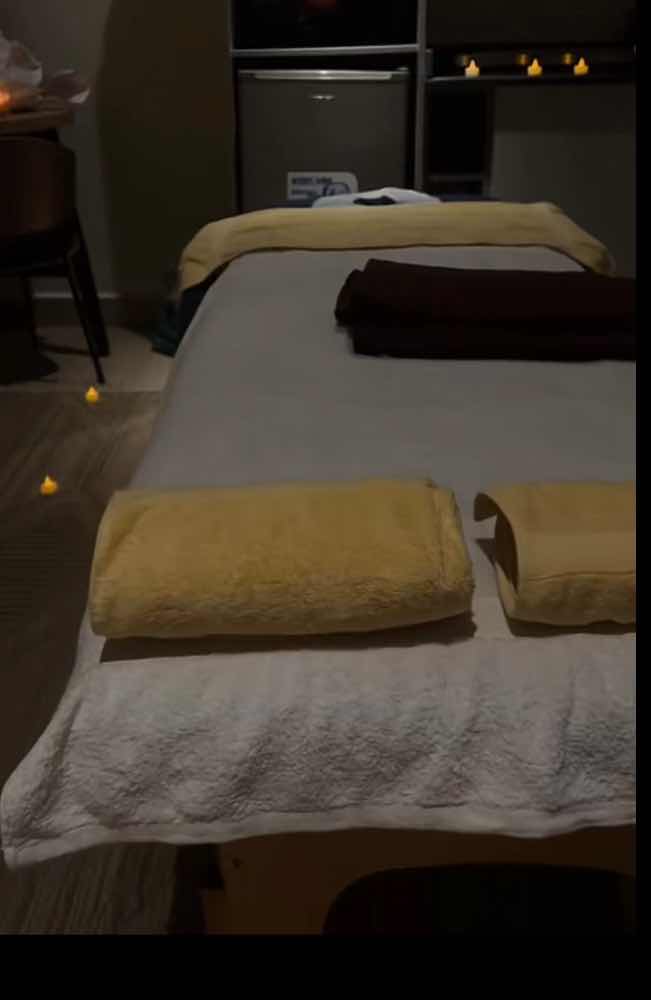 Massage with sprinkle