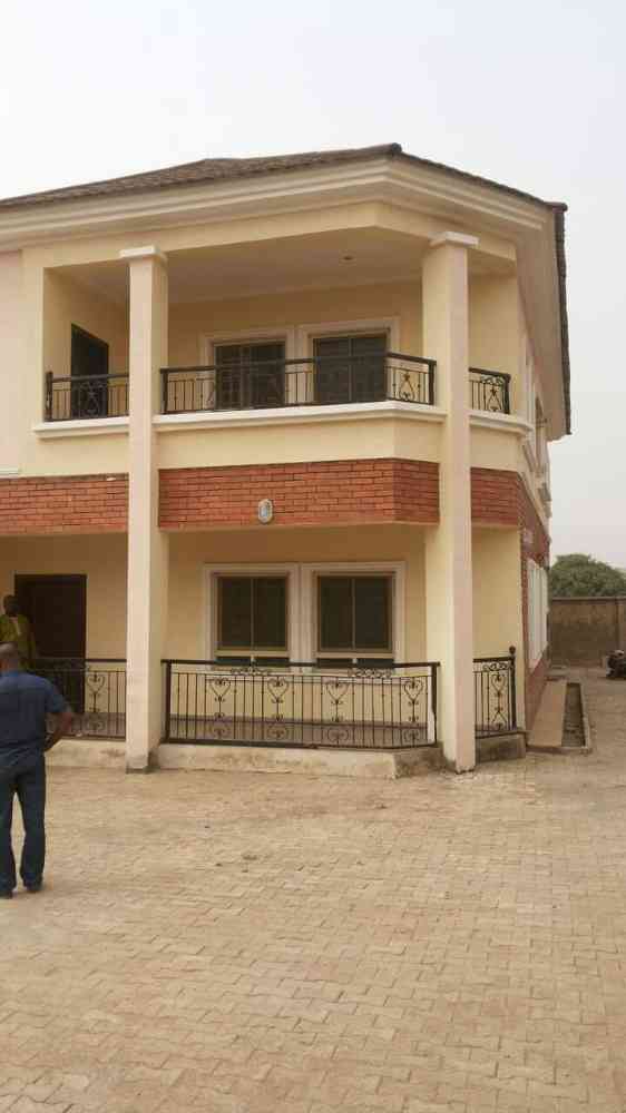 House for sale in lugbe abuja