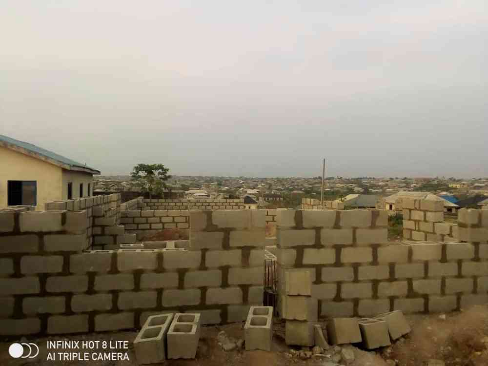 Agunbiade bricklayer