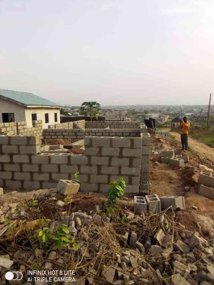 Agunbiade bricklayer