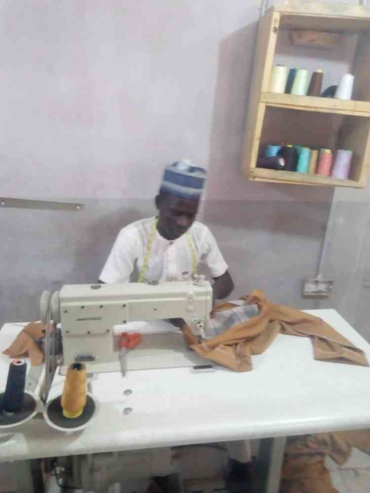 Tailor abdul picture