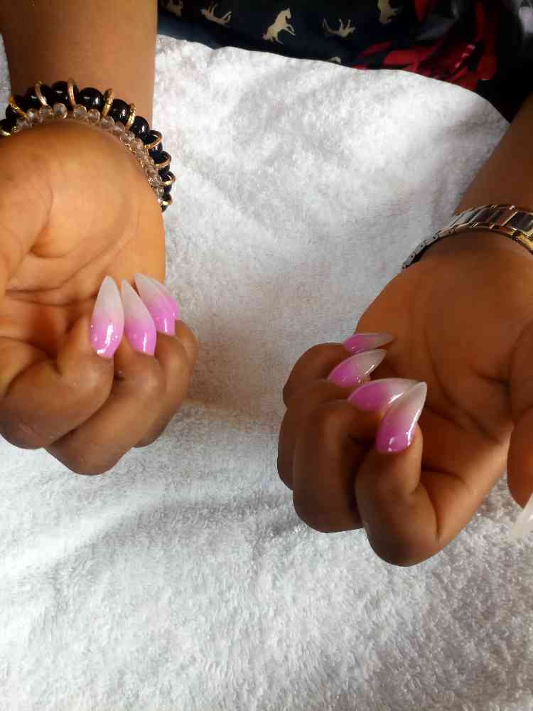 Kiki's_NailArt picture