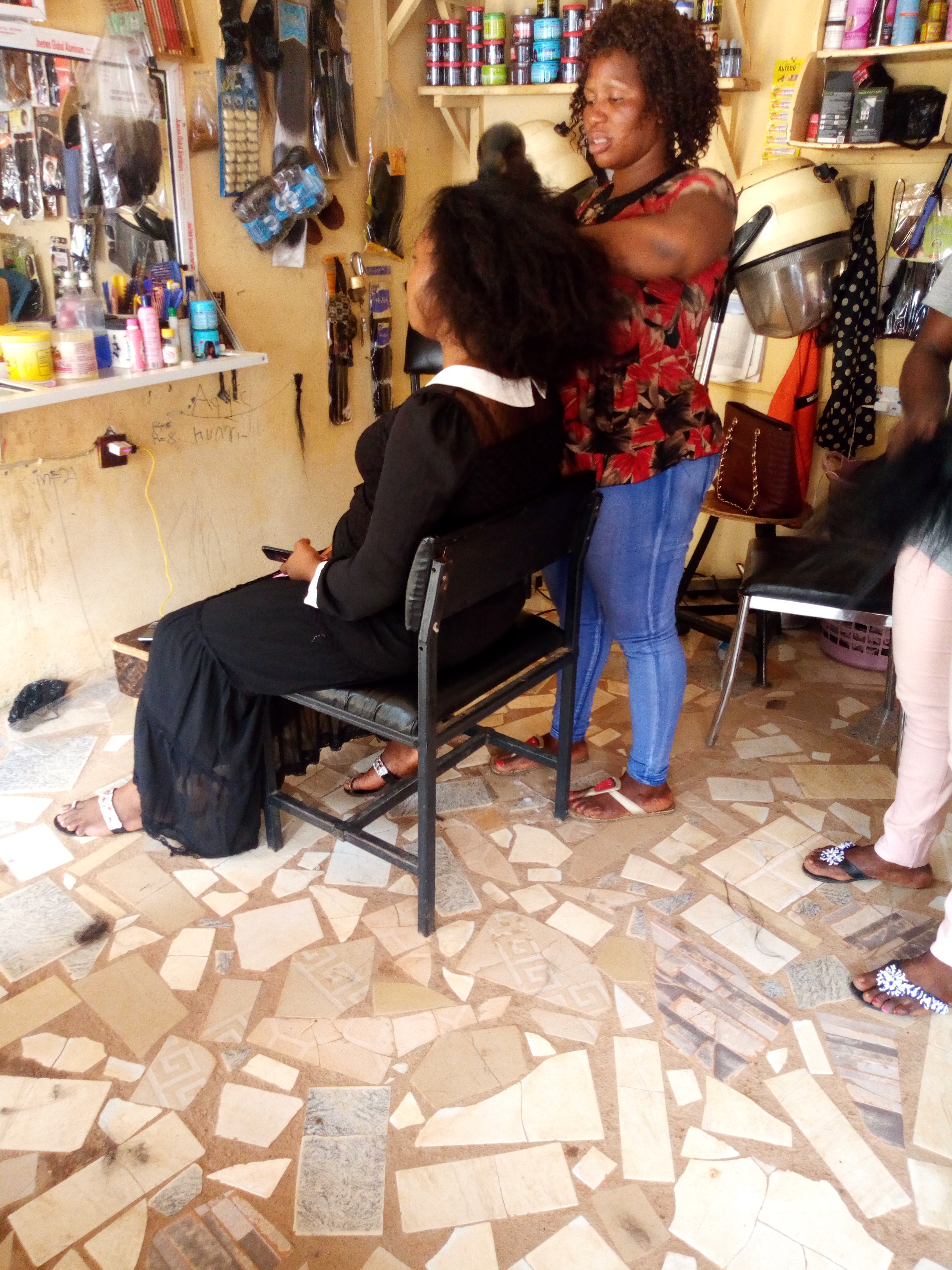 Justina  hair saloon