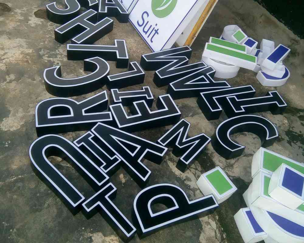 Feezzy world of signage