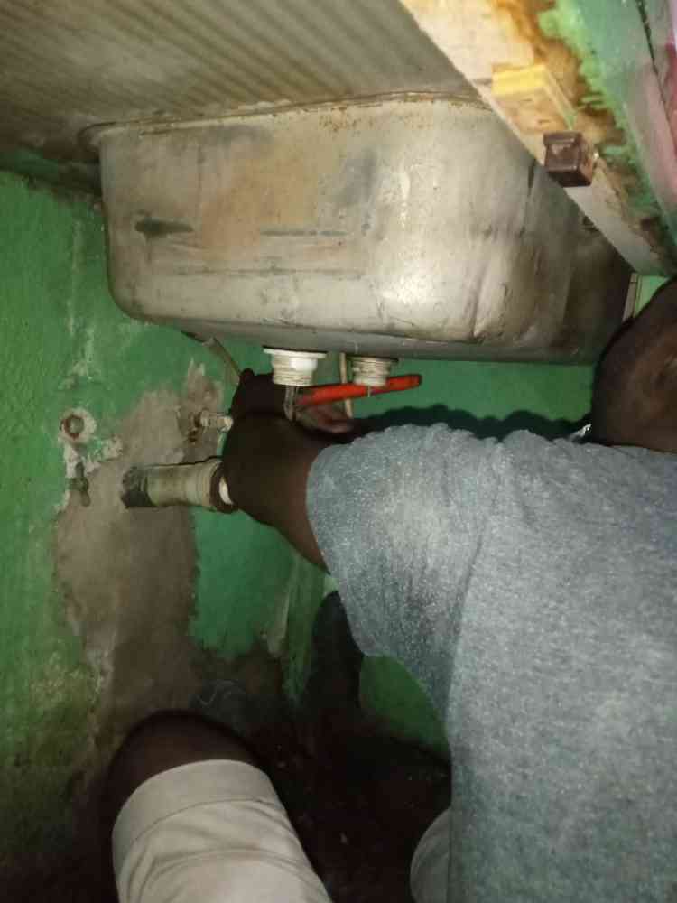 Ajebo plumber