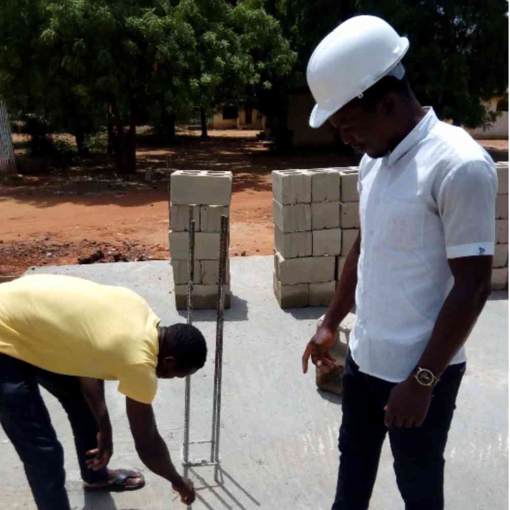 Building contractor, supervisor and general contractor